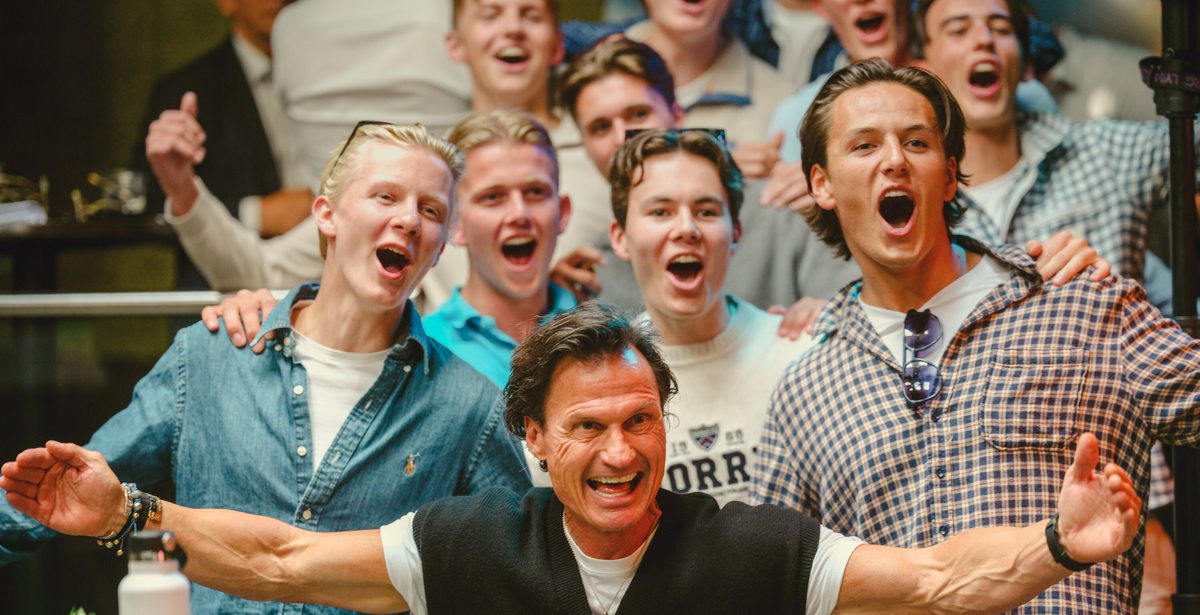Hvordan får vi flere barn og unge til å bli nysgjerrige på realfag og teknologi? På Agenda UNG får de prøve selv, møte fagfolk og utforske mulighetene som finnes.