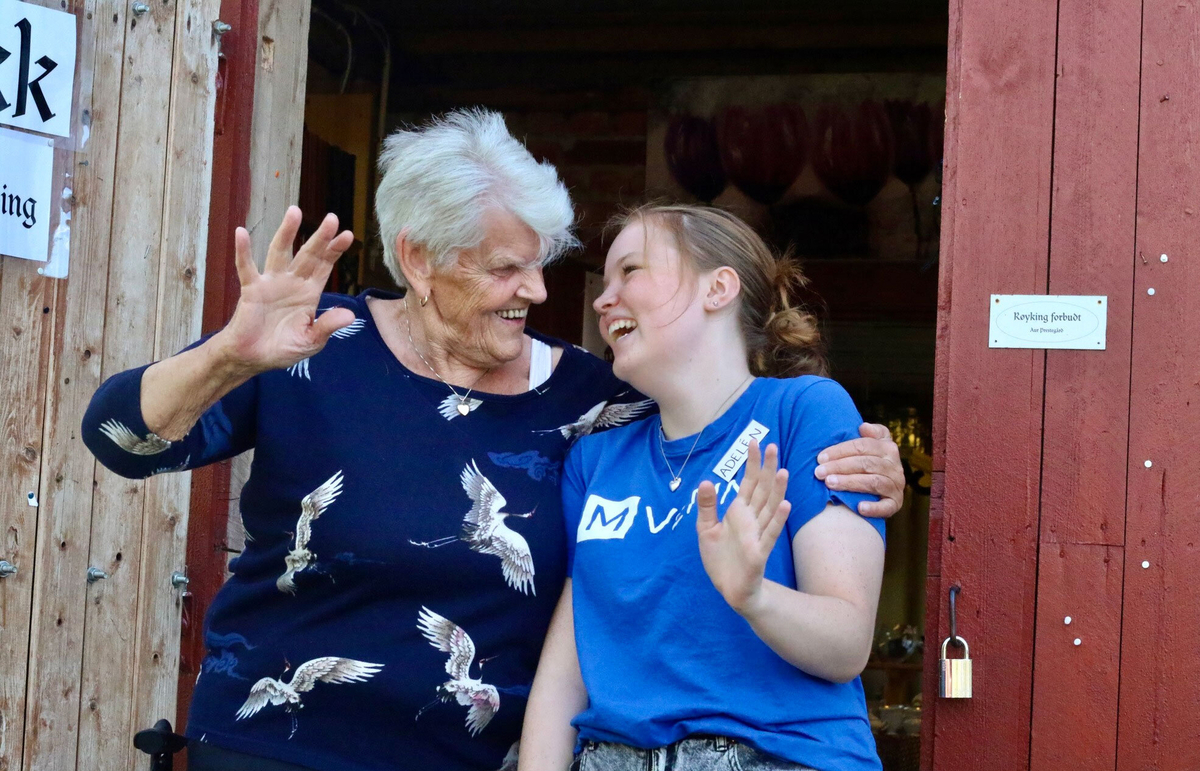 Gleden var stor både hos Øvre Eiker Kommune og i Holmestrand kommune da de i april ble tildelt gaver på over 2 millioner kroner hver for å markere startskuddet for trepartssamarbeidet mellom stiftelsen, Generasjon M og kommunen.