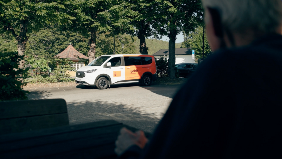 For deltakerne i Jobb 1 på Kongsberg handler en arbeidsdag om mer enn å få jobben gjort. Det handler også om mestring, fellesskap og følelsen av å være til nytte. Med en ny arbeidsbil på plass blir det enklere å fortsette det viktige arbeidet.